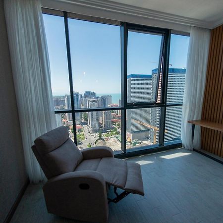 Season Suite Apart-Hotel Батуми Экстерьер фото
